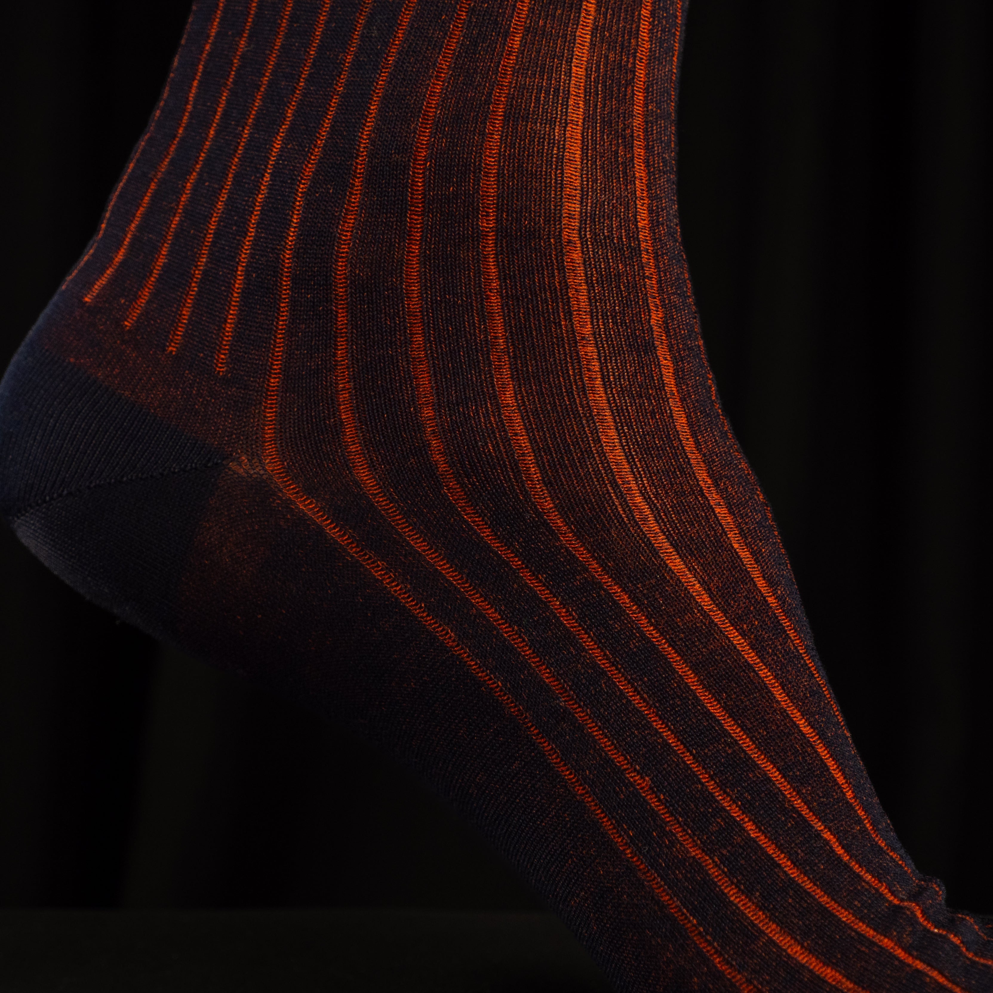 Gerippte Herrensocken – Navy-Red