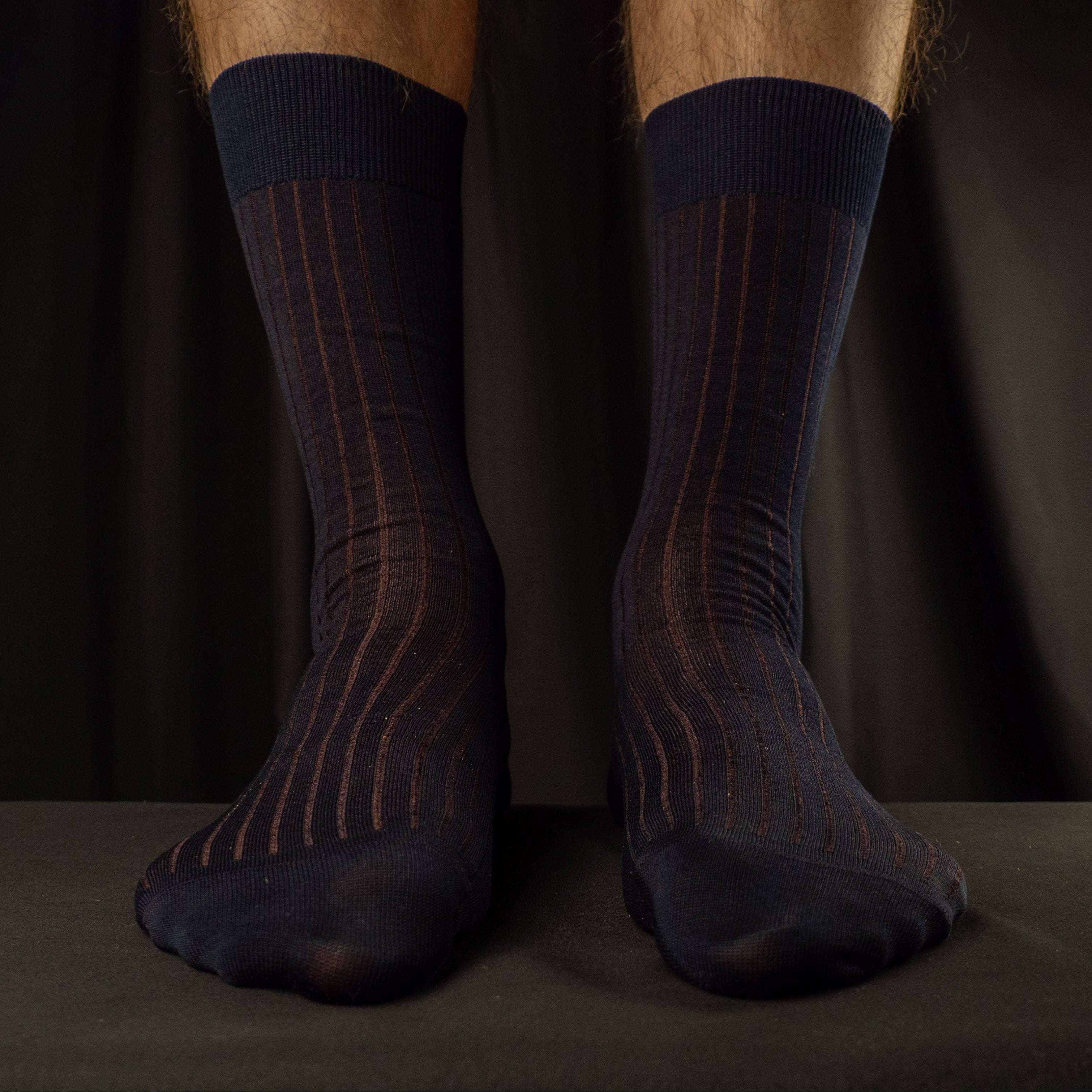 Gerippte Herrensocken – Navy-Bordeaux